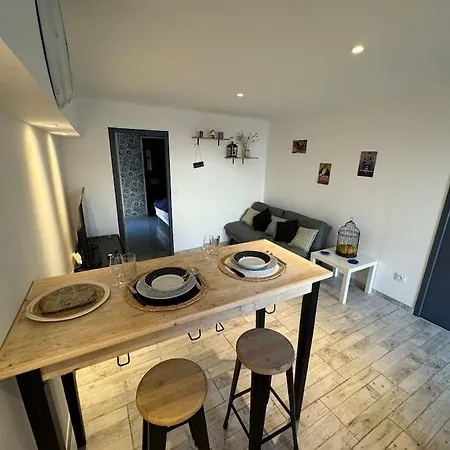 Dans Village Typique Du Sud Apartment